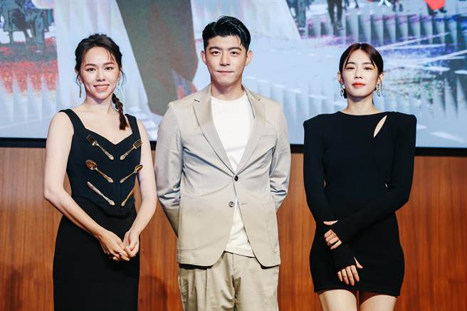 王柏杰、夏于乔和林思宇剧中是台南帮成员。（郭吉铨摄）