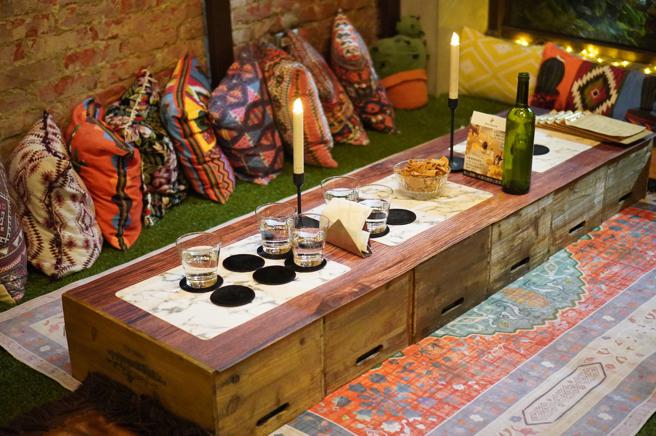 GOIN酒吧暢飲，由老屋改建如異想世界場景般的酒吧。（比漾廣場提供）