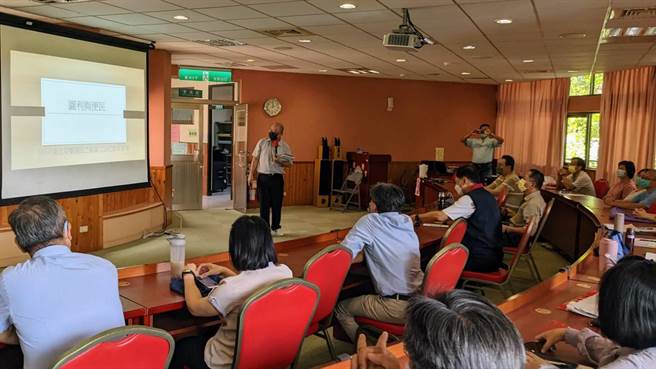 台北荣家今天举办员工法纪教育训练课程(台北荣家提供)