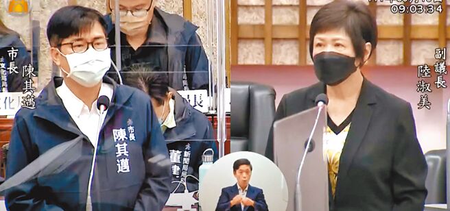 高雄市副議長陸淑美（右）19日為業者請命，爭取於北高雄設立螺絲產業專區為「田園工廠」解套。高雄市長陳其邁（左）回應，正努力找地公辦，盼完善協助螺絲產業。（摘自高市議會網站）