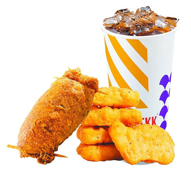 顶呱呱祭出「66折轻飨餐」促销，99元就能吃到人气炸物包含呱呱包和鸡块。（顶呱呱提供）