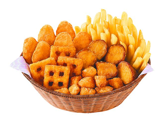 摩斯汉堡「派对点心盒」包含薯饼、鸡块等多款炸物，299元。（摩斯汉堡提供）