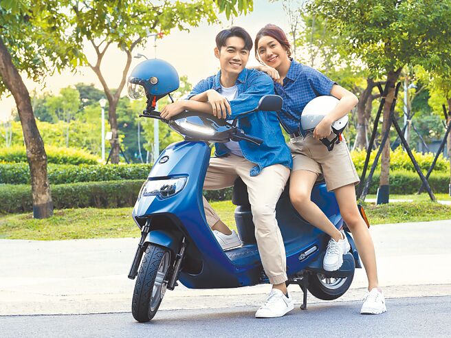 中华eMOVING劲炫125「轻松转电专案」，入手直逼半价。（中华汽车提供）
