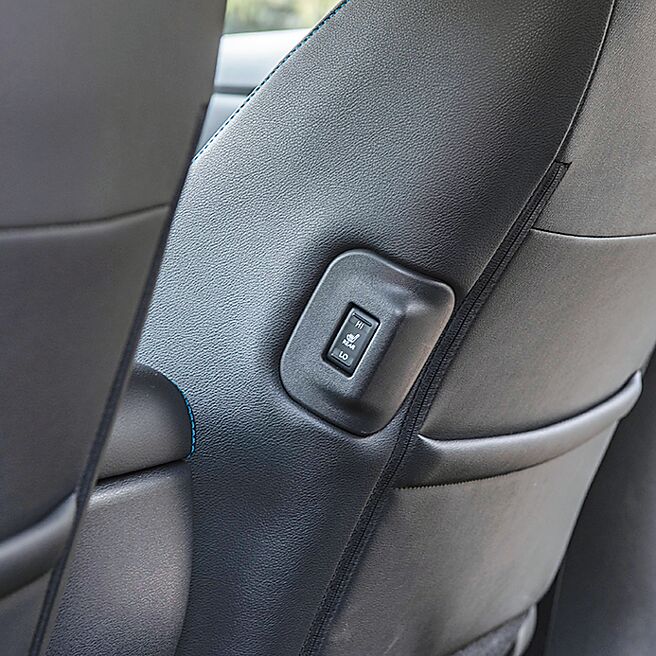 后座椅也具备加热功能。（陈大任摄）