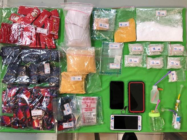 警方今年8月在新庄逮捕主嫌张姓男子并起获大批毒品。（警方提供）