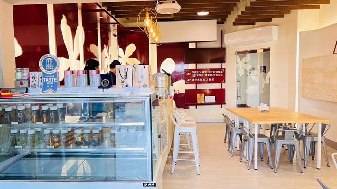 头份市首个青创基地「乐客茶馆」21日上午开幕。（头份市公所提供／谢明俊苗栗传真）