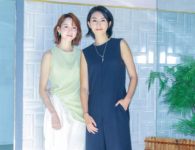 辰唏与程予希合作《第一次遇见花香的那刻》分别入围金钟迷你剧集女主角、女配角奖。（粘耿豪摄；林辰唏服装：cos提供；场地提供：光扉5号）