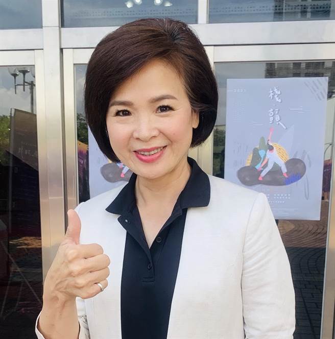 南投县议员赖燕雪，质疑南投县长林明溱的儿子林儒彬，是垃圾处理公司幕后老板。（廖志晃摄）