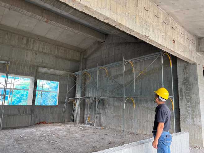 台南市長黃偉哲今（21）日就在臉書上指出「台南校園、古蹟，震後結構檢測大啟動」。（取自黃偉哲臉書）
