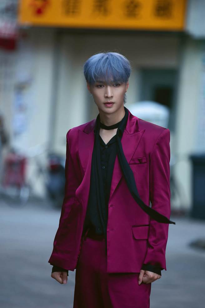 张艺兴推出新歌〈Veil〉MV。 （张艺兴工作室提供）