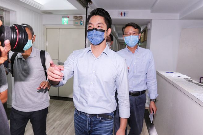 對於媒體人黃清龍將針對蔣萬安是不是蔣家後人，進行政治攻擊，國民黨台北市議員王鴻薇在臉書上表示「只能說，民進黨陳時中，終究是沒招了，果然還是只能打這種老招」。（資料照／黃世麒攝）