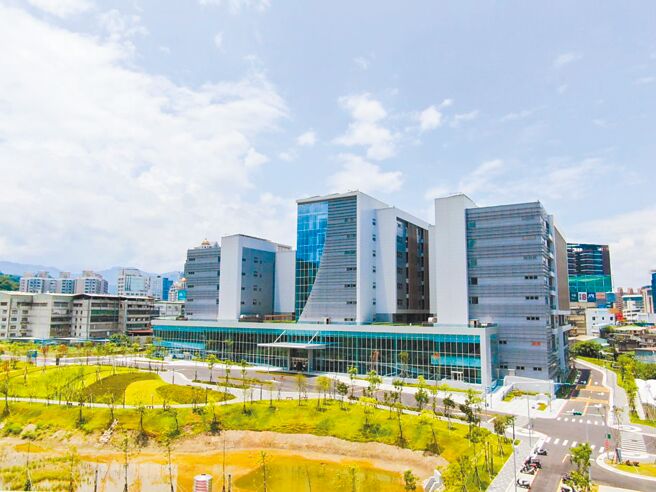 新店宝高一期园区仅有7％的楼地板面积释出给中小企业，地方议员质疑市府不重视产业外移问题，对此，经发局回应，宝高二期后续将滚动式检讨因应规画。（新北市经发局提供／蔡雯如新北传真）