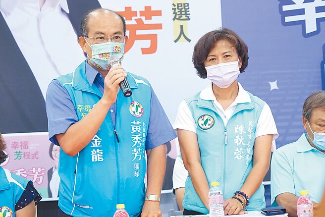 去年与陈秋蓉竞选的无党籍代书李金龙，今年加入民进党，与陈秋蓉并肩作战。（吴建辉摄）