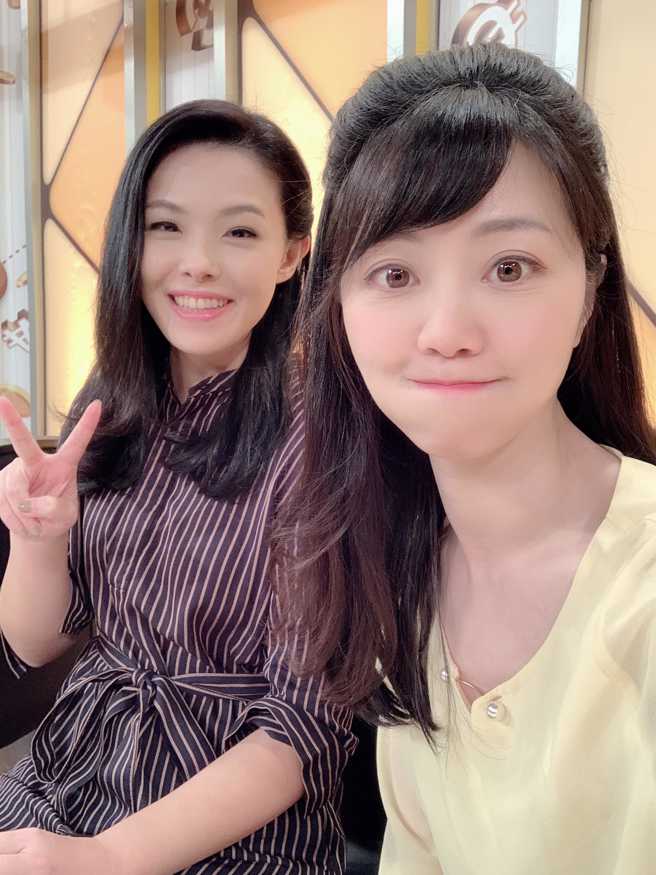 民眾黨新竹市長高虹安（左）與民進黨立委高嘉瑜（右）。（圖 / 取自高嘉瑜臉書，高嘉瑜授權）