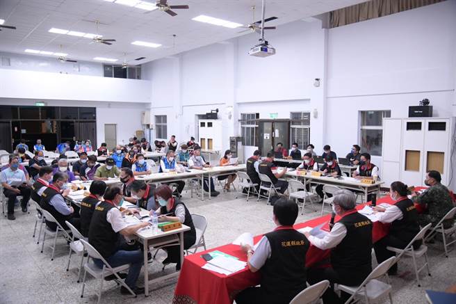 花蓮縣政府在玉里鎮中正堂成立0918震災聯合服務平台，即起至10月5日止，每天上午8時至晚間8時提供南區玉里、富里及卓溪鄉鎮服務。（花蓮縣政府提供／羅亦晽花蓮傳真）