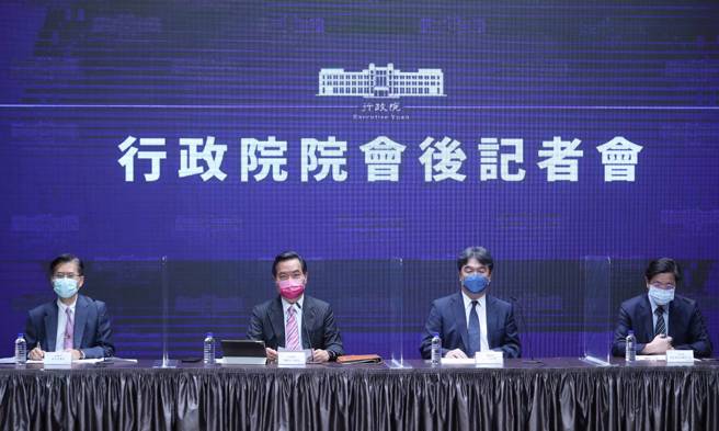 行政院今宣布，入境「0+7」政策预计10月13日上路，同时开放免签证国家入境、取消观光禁团令等。（刘宗龙摄）