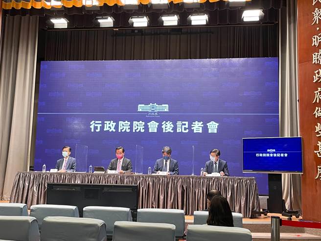 行政院院会后记者会。（叶书宏摄）