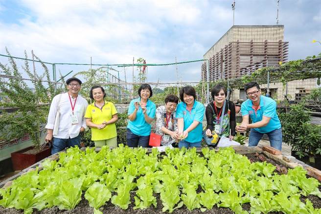 「台北田园城市国际论坛」22日于松山文创园区5号仓库开跑。图为樟脚里有机农园。（工务局提供／张芷瑜台北传真）