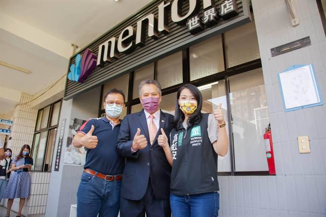 世界高中校长李瑞光表示，9月8日高虹安仅参加受赠仪式，没有演讲也没有致词。（高虹安团队提供／王惠慧新竹传真）