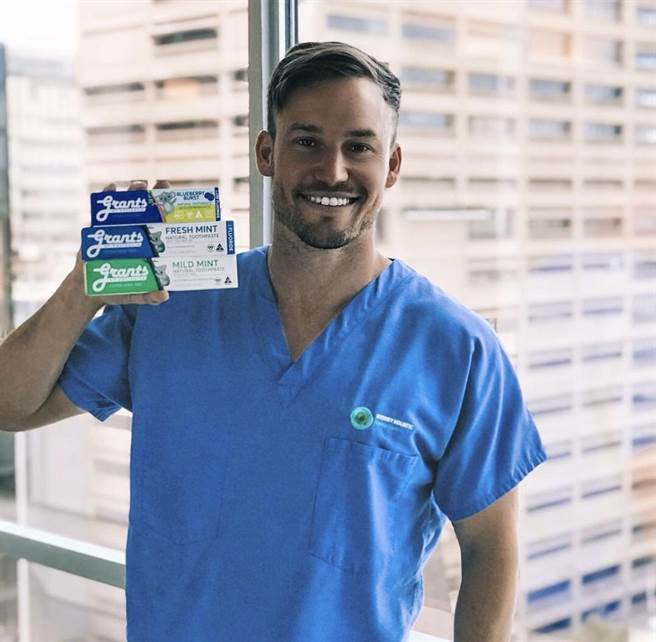 澳洲雪梨的專業牙科醫師Dr Lewis Ehrlich。（Grants提供）
