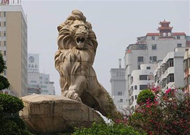 大陆县域人口密度榜27地每平方公里超千人，石狮超越北上广。（观察者网）