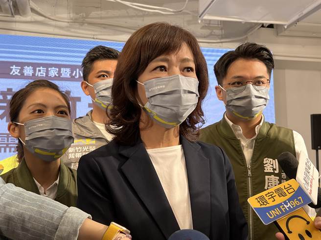 针对高虹安昨拒答媒体提问，沈慧虹表示，政治人物言行可受公评，高虹安不要只提问而无法回答问题，且逃避问题的人，要如何保护市民？（王惠慧摄）