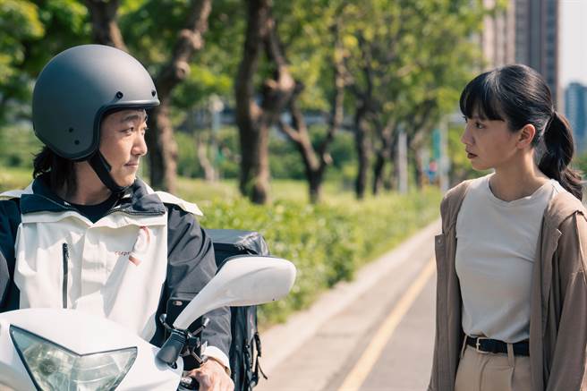 张寗（右）与张怀秋参与《CORPSE，GO！》单元演出，互夸留下好印象。（转高高娱乐提供）