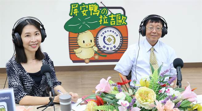 行政执行署署长林庆宗（右）、屏东分署长杨碧瑛（左）（执行署提供）