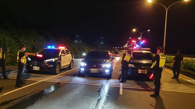 台南市交大一中队警力仅20人，夜间还有扩大临检与巡逻勤务。（读者提供／程炳璋台南传真）