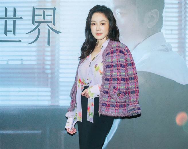 尹馨饰演帮李康生辩护的律师。（粘耿豪摄）