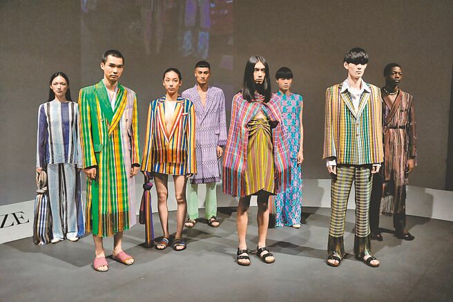 2019年，栗野宏文提案并实现了东京与非洲奈及利亚的拉哥斯两地同步举办「FACE A-J」时尚文化交流祭活动。（风和文创提供）