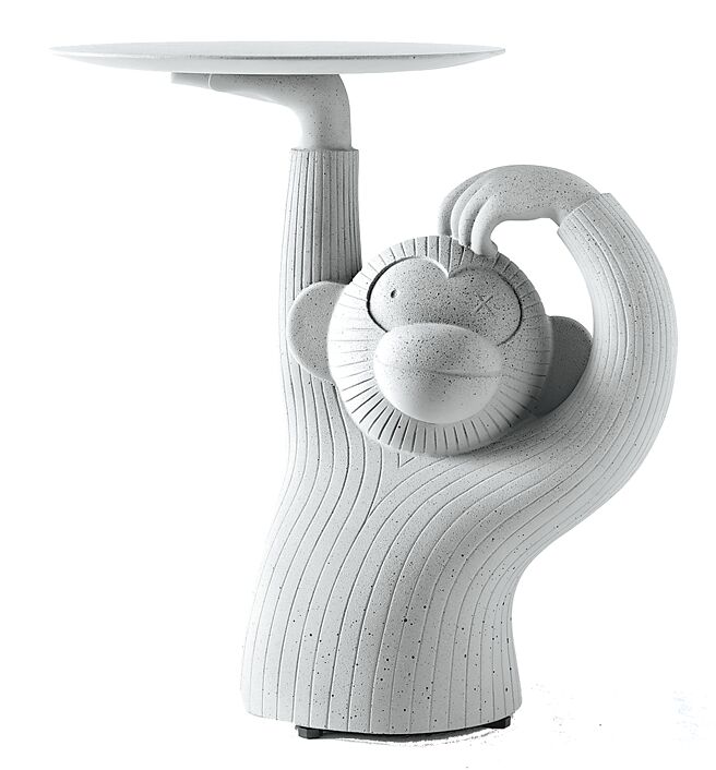 北欧橱窗的「猴得意小桌」造型幽默，引人开心。定价 随色彩不同，详请店洽。（北欧橱窗提供）