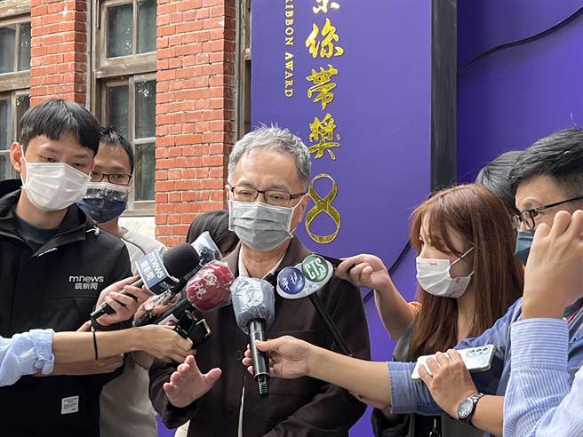 衛福部長薛瑞元表示，民眾的選擇有自己的考量，「不要把人民當作沒有自主性的傻子」。（林周義攝）