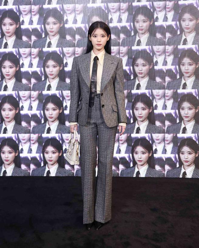 IU甫结束于首尔蚕室的演唱会，便飞往米兰出席GUCCI 2023春夏大秀。（Gucci提供）