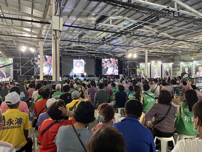 民進黨創黨36年黨慶今天在台中舉辦，現場湧入上千名支持群眾。(林欣儀攝)