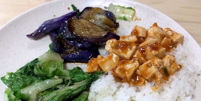 有网友认为茄子是「挑食排行榜前三名」，好奇为何便当店还时常炒茄子。（示意图／资料照）