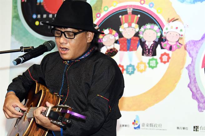 台东县政府首度办理「黑胶时代原住民音乐展」，24日正式启动。（庄哲权摄）