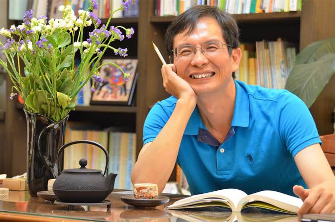 樟湖國中小校長陳清圳是該校「生態魔法學」的神推手。（樟湖國中小提供）