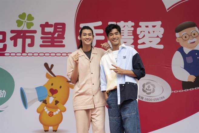 李玉璽（左）與涂善存今出席「鍊起希望 手護愛」2022嘉年華。（POP Radio提供）