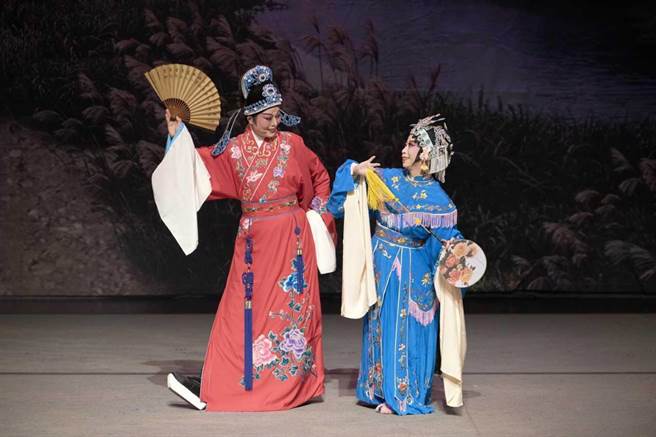 新北市知名社造點「台北傳統戲劇團」將在10月1日晚間7時推出年度大戲「丹青琵琶記」，為了鼓勵民眾參與，新北市藝文中心即日起開放民眾免費索票。（新北市文化局提供）