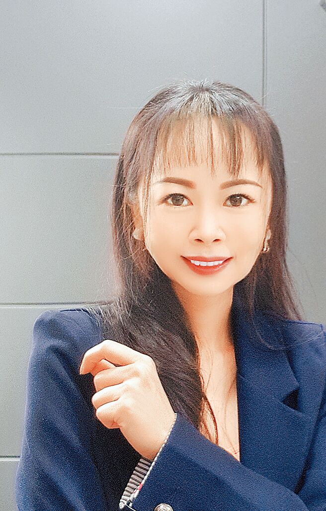 柯南国际副总、臺湾服务业大评鑑协同计画主持人李欣芫。