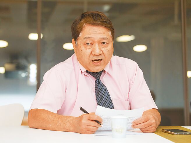 退役少将淡志隆。（本报资料照片）