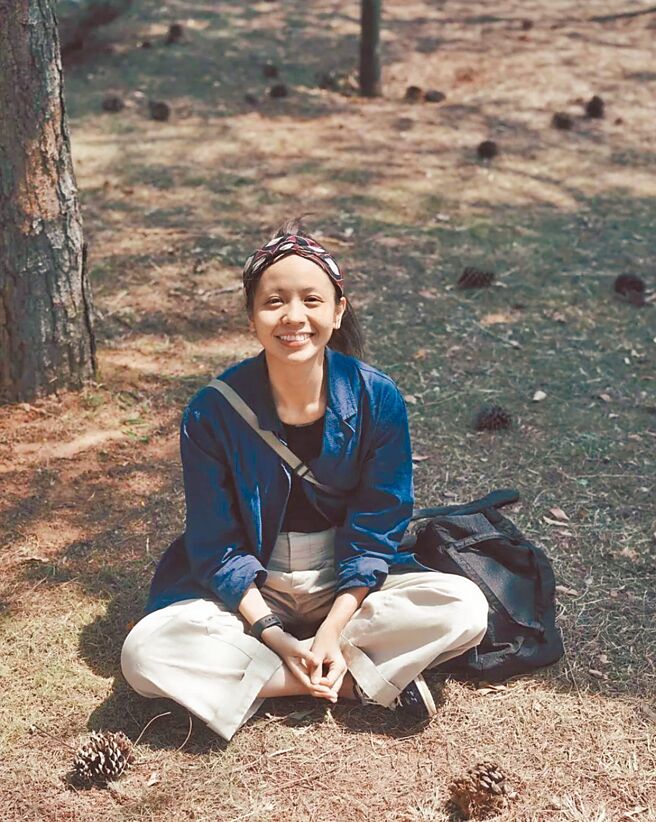 邱昊奇拍下黃姵嘉的倩影。（摘自邱昊奇IG）