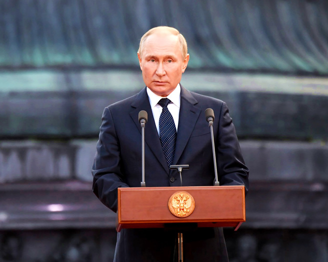 美国官员透露，随着俄军在乌克兰节节败退，普丁愈来愈直接参与俄军的战略计画，甚至拒绝部队撤离乌南大城赫松（Kherson）。撤军能够拯救士兵性命，并且保全军备。（资料照／TPG、达志影像）