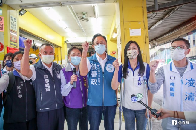国民党桃园市长候选人张善政与团队一同展现团结面貌，破除退群组争议。（图／翻摄自张善政脸书）