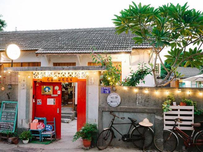 高雄市凤山区有许多古蹟、美食，市府观光局10月推出「凤山美食带路」活动，规划5条不同主题路线，走访凤山景点及特色老街等。（图/ 中央社）