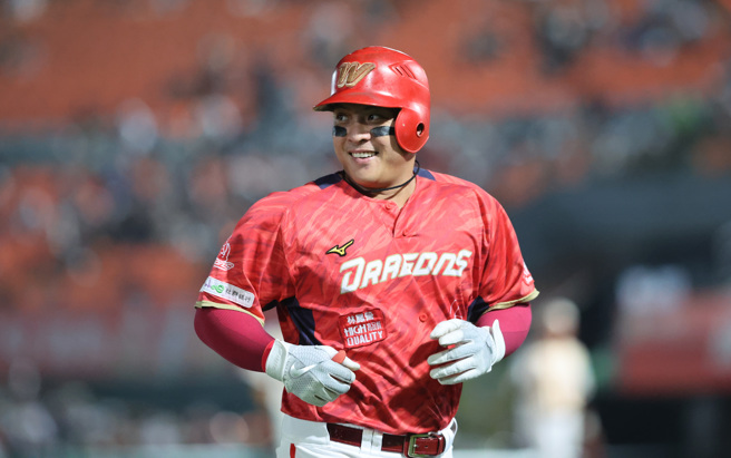 味全龍吉力吉撈・鞏冠歸隊第2戰就開轟。（資料照，味全龍提供）