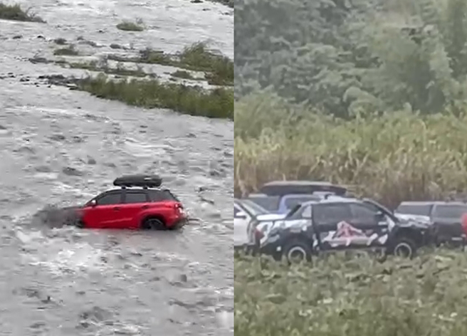 1辆红色休旅车卡在河中央，其车头遭混浊溪水冲刷，对岸沙洲可见约有多辆休旅车受困无法撤离。（翻摄自记者爆料网）