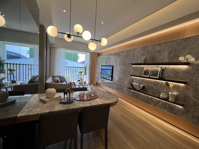 受惠交通快速发展，在台中太平区74线沿线推案的「胜美欣」销售夯，颇受科技新贵青睐。(林欣仪摄)