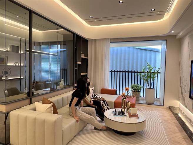 受惠交通快速发展，在台中太平区74线沿线推案的「胜美欣」销售夯，颇受科技新贵青睐。(林欣仪摄)